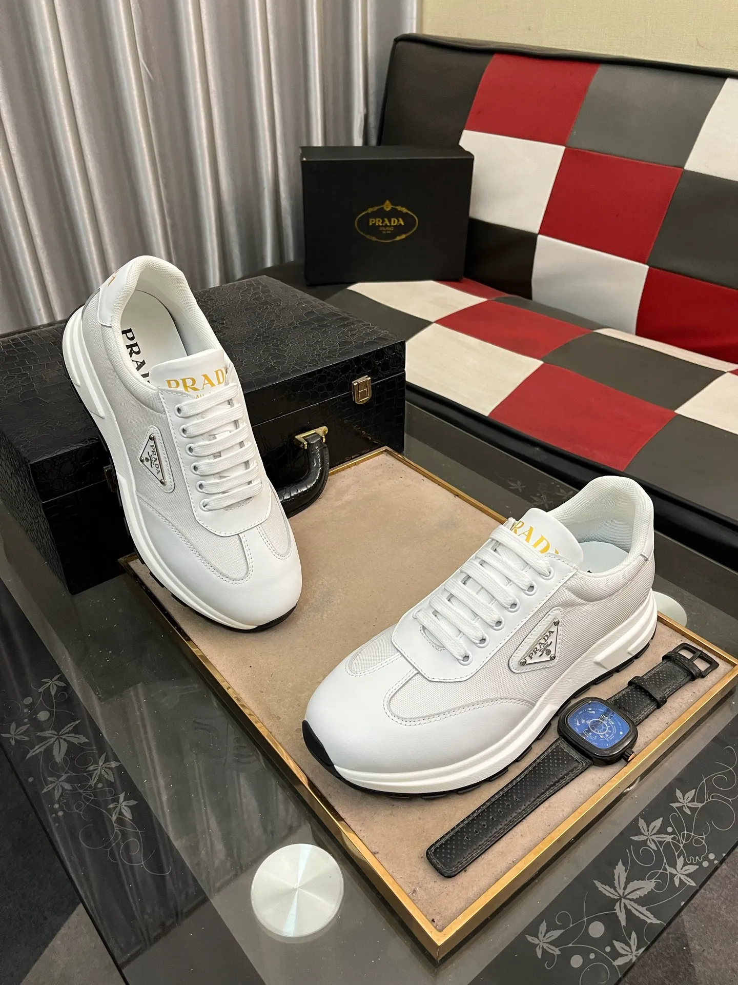 Men's shoes 💰420⌚️⌚️ PRADA [Prada] popular men's shoes, casual shoes and sports shoes! High-end quality 🍀 The upper is made of imported original cowhide 💥 cowhide lining; the original molded outsole. The style is upright and elegant, comfortable and versatile💪 Three quality guarantees Size number: 38-44, 4️⃣ colors available